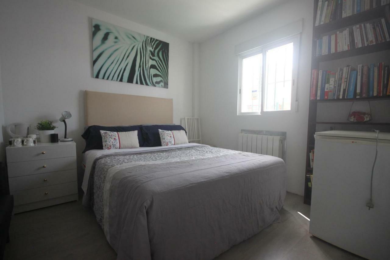 Little Peaceful Retreat Room With Bath, Heating, Terrace, Free Wifi Fridge Easy Parking ماربيا المظهر الخارجي الصورة